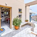 Modern Flat With Panoramic Sea View