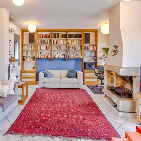 Modern Flat With Panoramic Sea View