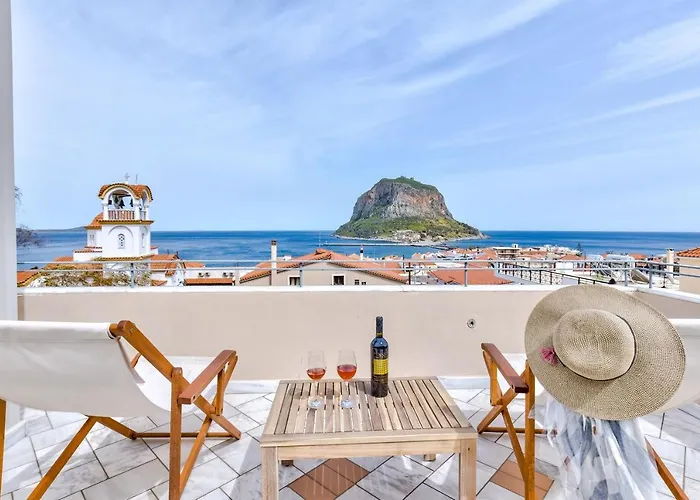 Modern Flat With Panoramic Sea View דירה *