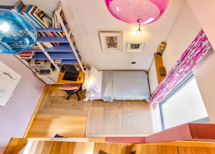 Modern Flat With Panoramic Sea View