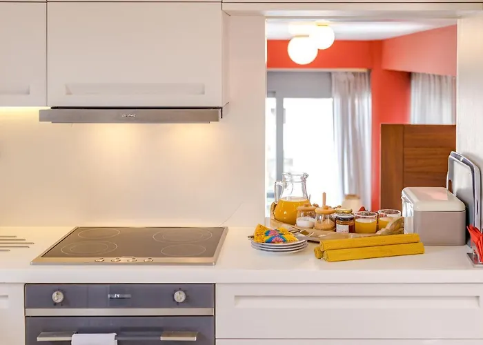 Modern Flat With Panoramic Sea View דירה *